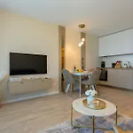 Luxury Sea View With Access - Parking & Heated Pool וארנה