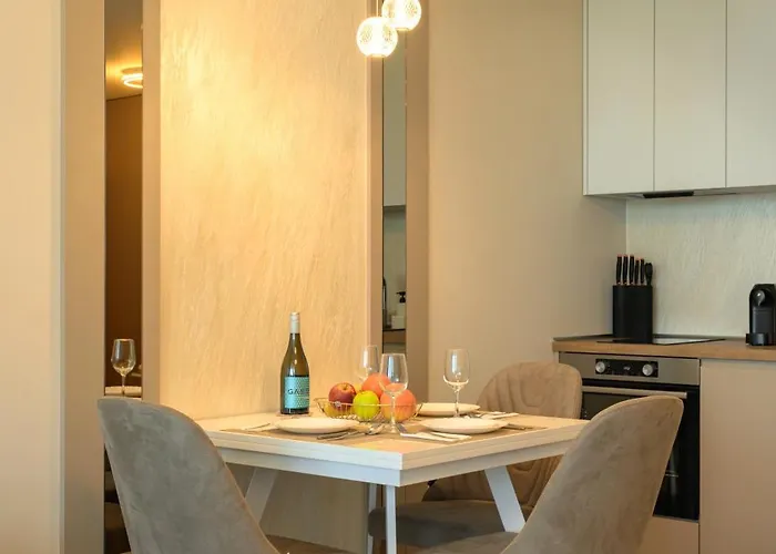 Luxury Sea View With Access - Parking & Heated Pool 아파트