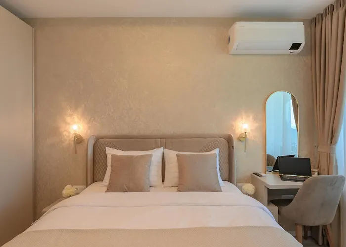 Luxury Sea View With Access - Parking & Heated Pool * 瓦爾納